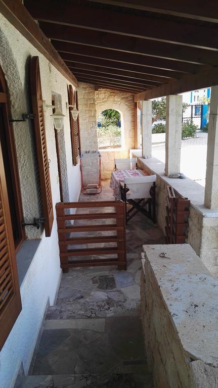Villa Dimitra Makrýgialos エクステリア 写真